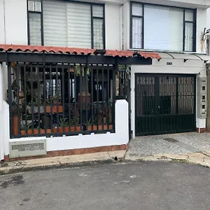 Apartamento Bellísimo Cerca Del C.c Titán Plaza, Bogotá