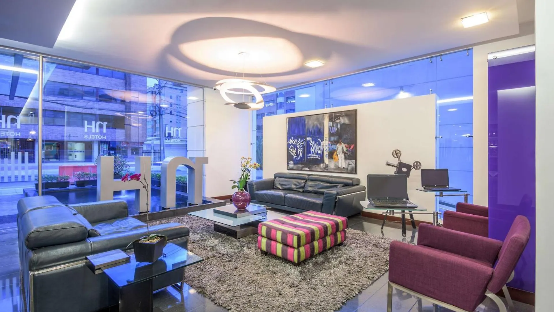 Nh Bogota Urban 93 Royal Hotel 4*,