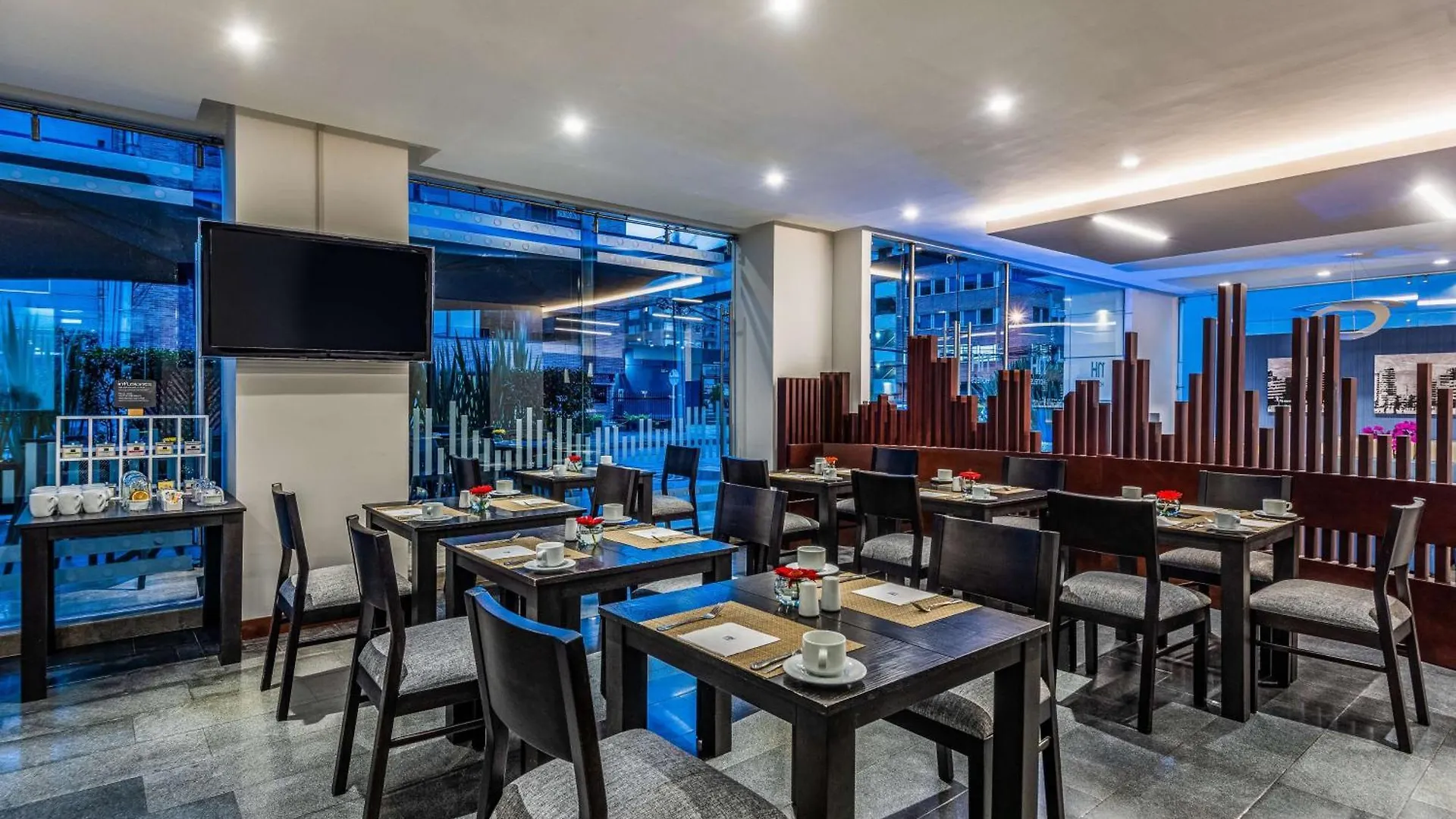 Nh Bogota Urban 93 Royal Hotel 4*,  Colombia