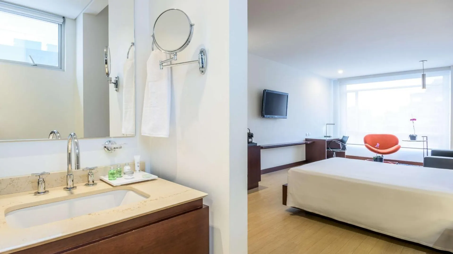 ****  Nh Bogota Urban 93 Royal Hotel Colombia