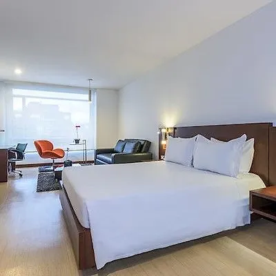 Nh Bogota Urban 93 Royal Hotel
