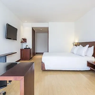 Nh Bogota Urban 93 Royal Hotel