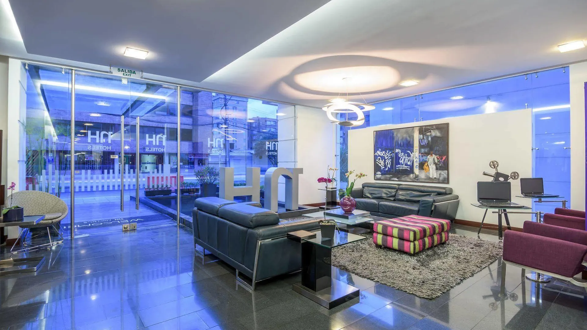 Nh Bogota Urban 93 Royal Hotel 4*,