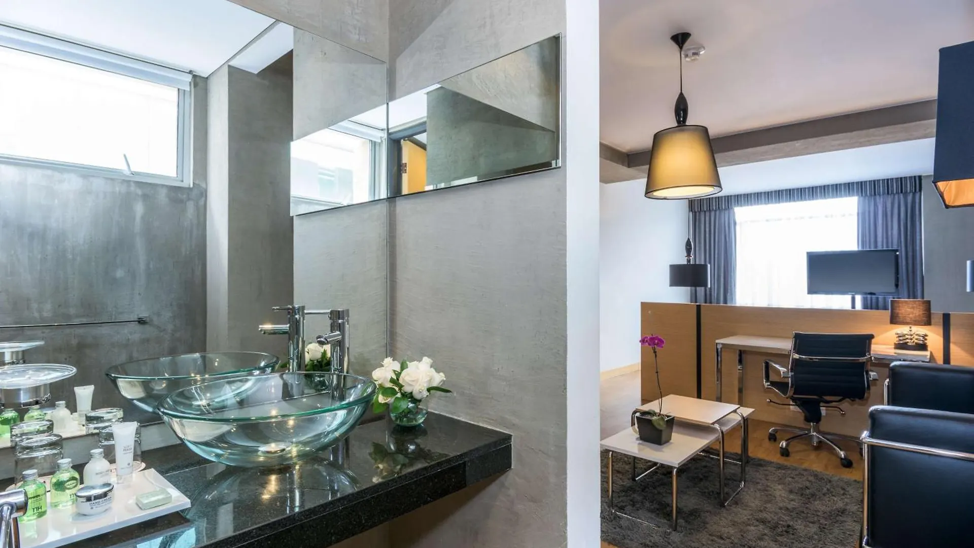 Nh Bogota Urban 93 Royal Hotel 4*,