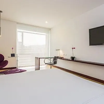 Nh Bogota Urban 93 Royal Hotel