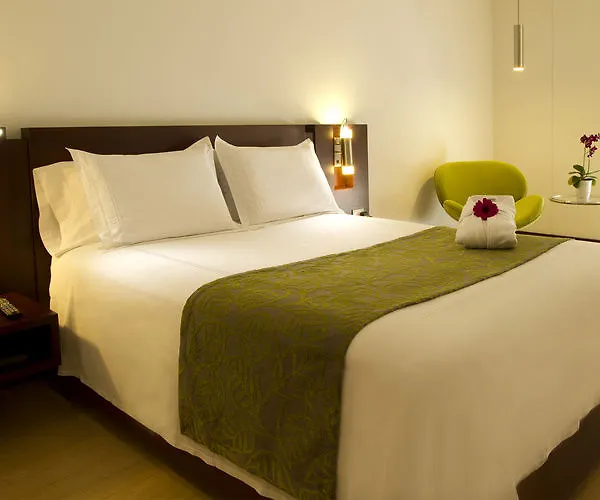 Nh Bogota Urban 93 Royal Hotel
