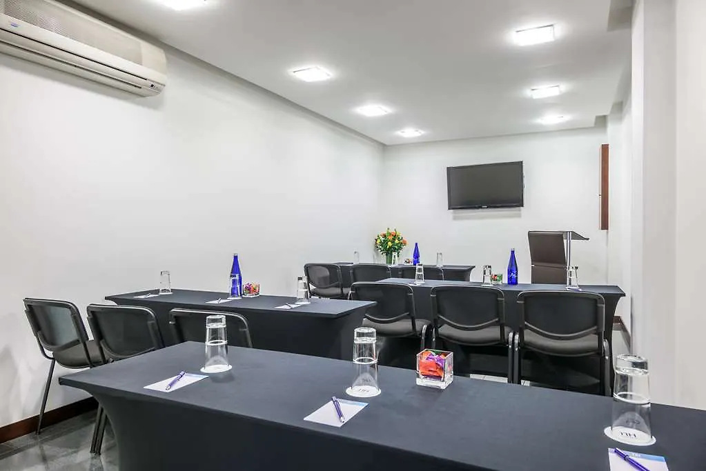 Nh Bogota Urban 93 Royal Hotel 4*,